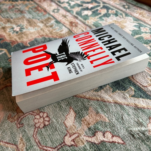 2 for $10 🏷️ The Poet by Michael Connelly - Picture 3 of 4